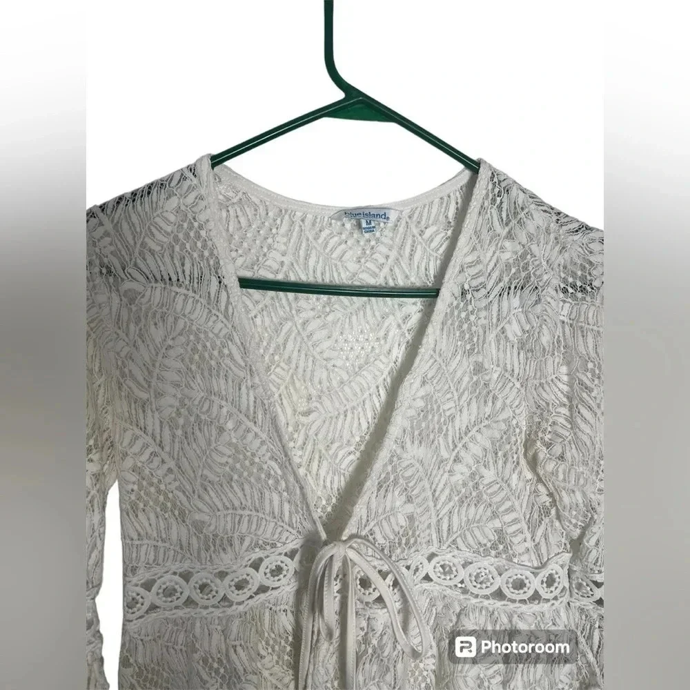 Blue Island White Crochet Style Coverup Bell Sleeve Women’s size Medium
